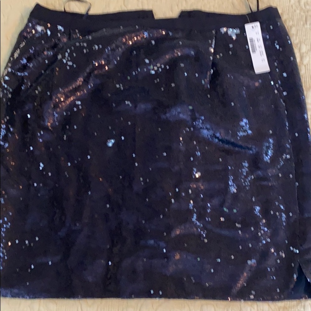 Navy mini skirt